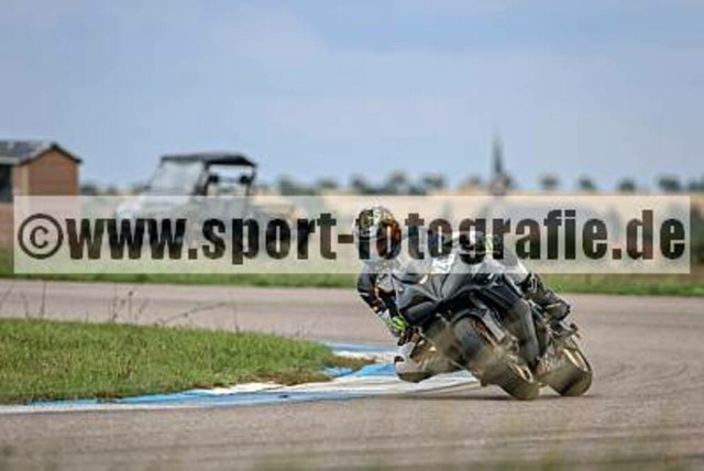 spof4884 | Professionelle Fotos von Sportveranstaltungen, aber auch Hochzeiten und anderen Events. - Realisiert mit Pictrs.com