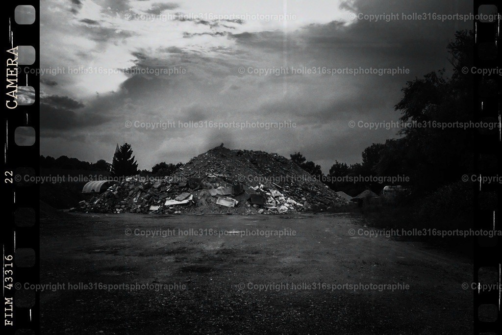 PSX_20250601_211502 | Sportfotografie , Motorsport, Motoross, Reitsport, Mointainbike, Enduro,
Landschaft , Outdoor, Eventfotografie, Landschaft, Bilder online bestellen - Realisiert mit Pictrs.com