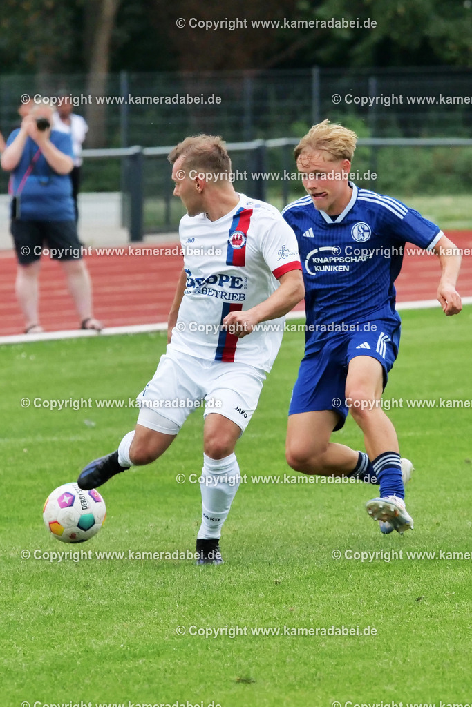 Fußball : Testspiel : SuS 09 Dinslaken - Schalke 04 U 19 am 25.07.2024 | Foto : Jochen Emde / www.kameradabei.de - Realisiert mit Pictrs.com