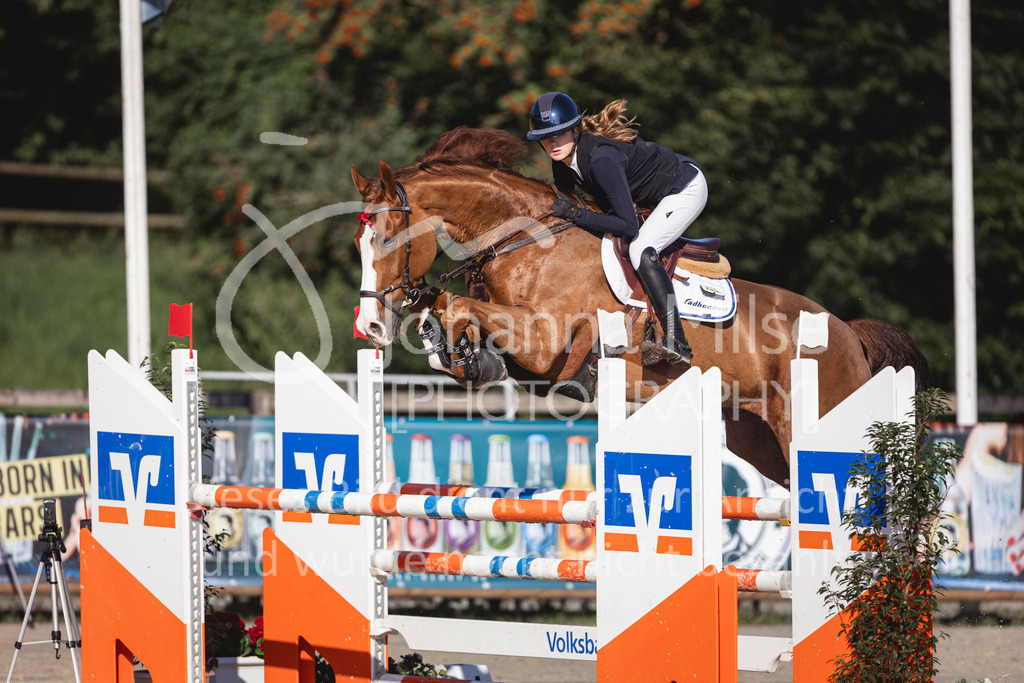 240714_BHO_M1-Spr-122 | Deine schönsten Turniermomente als professionelle Fotos! Entdecke hochwertige Pferdesport-Fotografie im Online-Shop. Jetzt Fotos finden & bestellen!