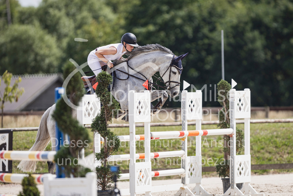 250629_PfSpTa_L-Spr2-425 | Deine schönsten Turniermomente als professionelle Fotos! Entdecke hochwertige Pferdesport-Fotografie im Online-Shop. Jetzt Fotos finden & bestellen!