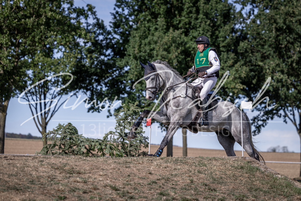 20260906-_3LI6474 | Tierfotografie Pferde, Hunde, Katzen, Haustiere.
Turnierfotografie Reitturniere, Reiten, Springreiten, Dressur in Hanau, dem Main-Kinzig-Kreis und dem Rhein-Main- Gebiet um Frankfurt