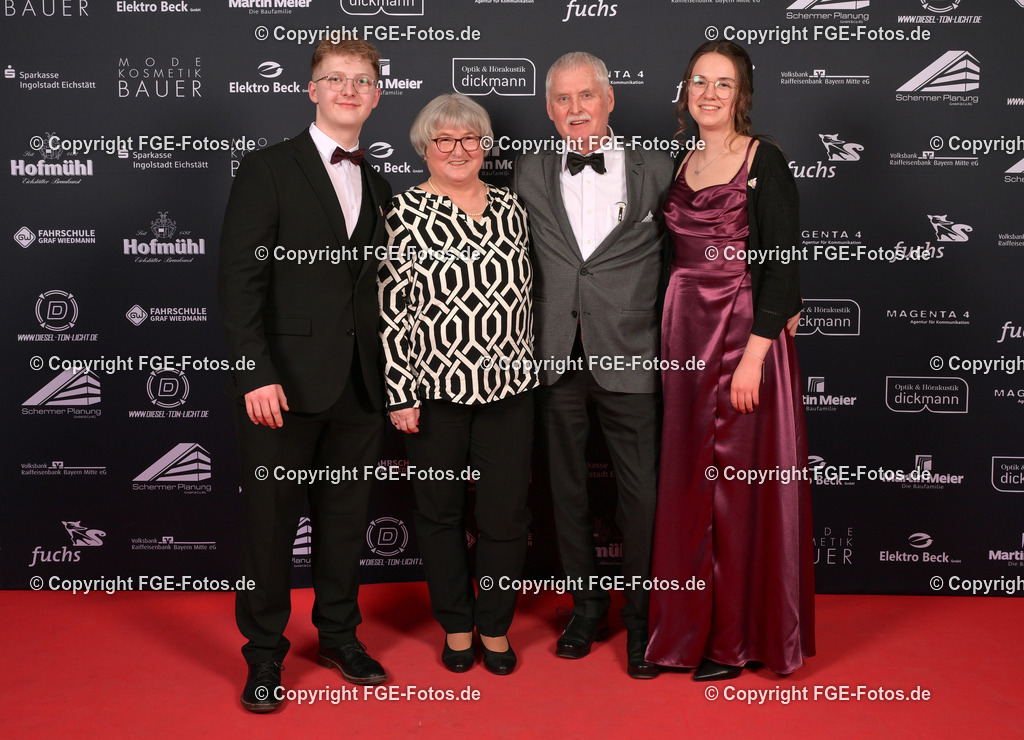 20250208-fge-hofball-0145 | Hofball der FGE am 08.02.2025 im Alten Stadttheater in Eichstätt. - Realisiert mit Pictrs.com