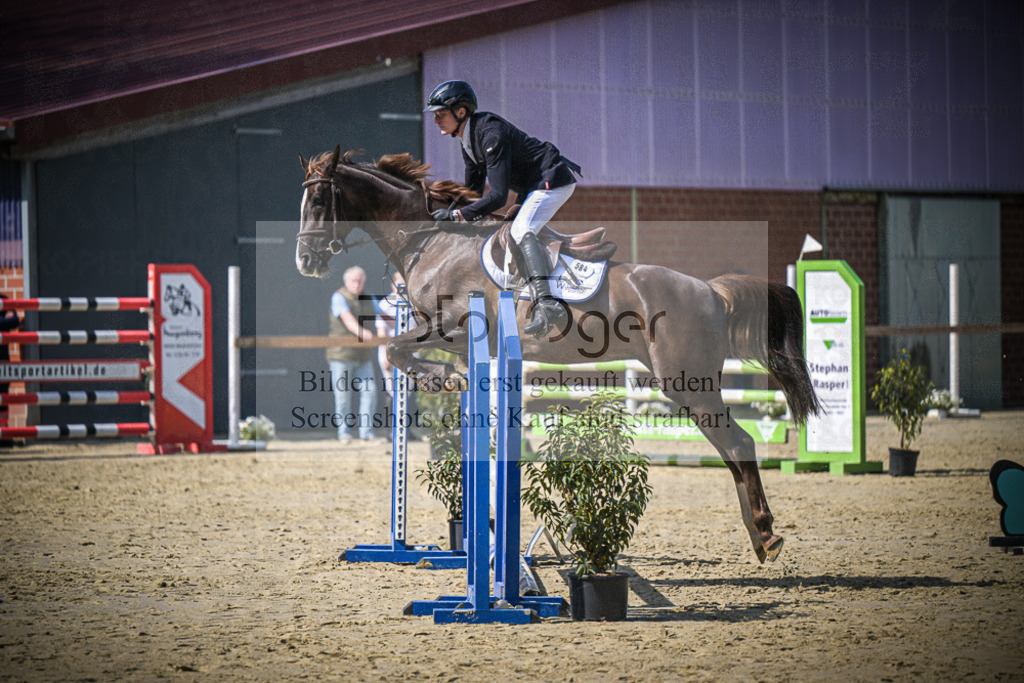 DOS_7074 | Entdecke hochwertige Reitturnierfotos von Foto Oger. Professionell, emotional und authentisch – jetzt Lieblingsmomente im Shop bestellen.Deutschlandweite Turnierfotografie. - Realisiert mit Pictrs.com