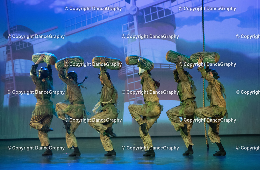 GPHY1806 | DanceGraphy - Realisiert mit Pictrs.com