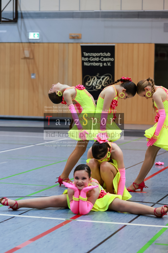 20260307_Solo-Forma_BL2_Nbg09338 | Tanzsportbilder, Standardtanz, Lateintanz, WDSF, DTV, LTVB, dancecomp, goc, hessen tanzt, blaues band der spree, walzer, tango, wiener walzer, slowfox, quickstepp, samba, rumba, cha-cha-cha, paso doble. jive, hd-kroft photography, turniertanzsport