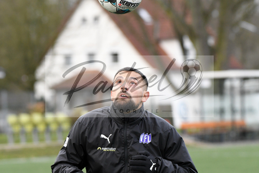 20200131_TRAOSN_0128 | Fußball, Herren: Marcos Alvarez (VfL Osnabrueck) in Aktion, am Ball, Einzelaktion waehrend der Trainingseinheit des VfL Osnabrueck im Sportpark Illoshoehe am 31.01.2020 in Osnabrueck, Deutschland. - Realisiert mit Pictrs.com