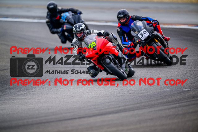 MaZZes_FotoMatrix_240614_6007705_8245 | ROT