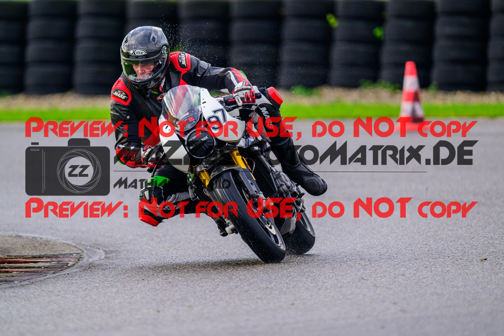 MaZZes_Fotomatrix_20241002_6007705_3844 | Fotograf Mathias Schmid
Sportfotograf,
Eventfotograf,
Hochzeitsfotograf,
Portraitfotograf