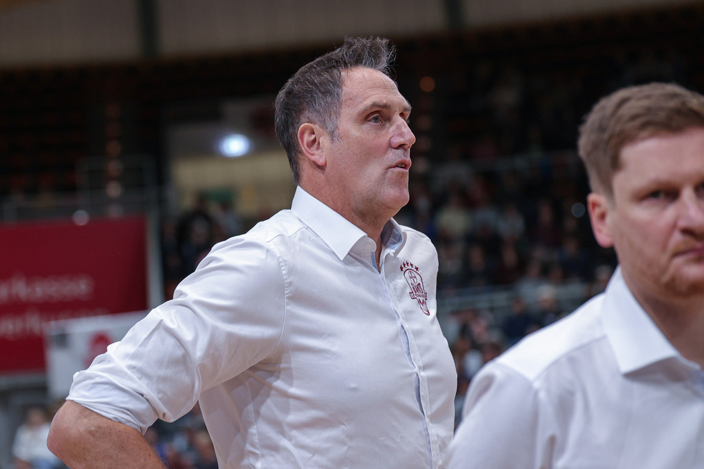Pro A BAYER GIANTS vs Uni Baskets Münster-37 | Fotos von Basketballspielen aus dem Raum NRW fotografiert von Gero Mueller-Laschet und Daniel Schaefer - Realisiert mit Pictrs.com