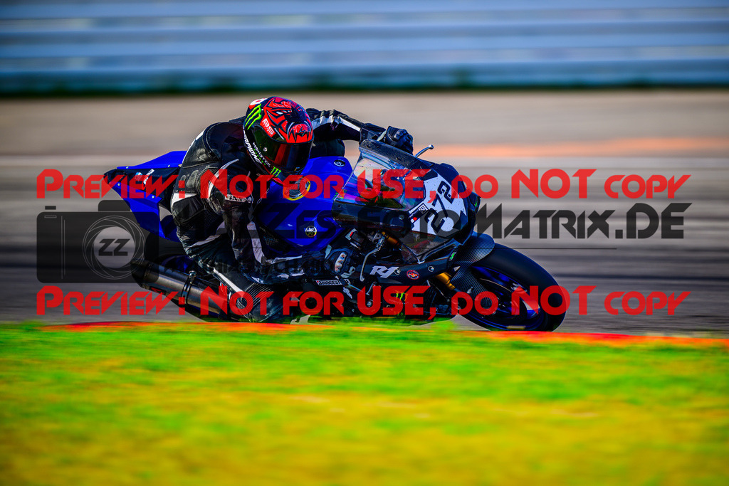 MaZZes_FotoMatrix_240520_6021986_2402 | WEISS