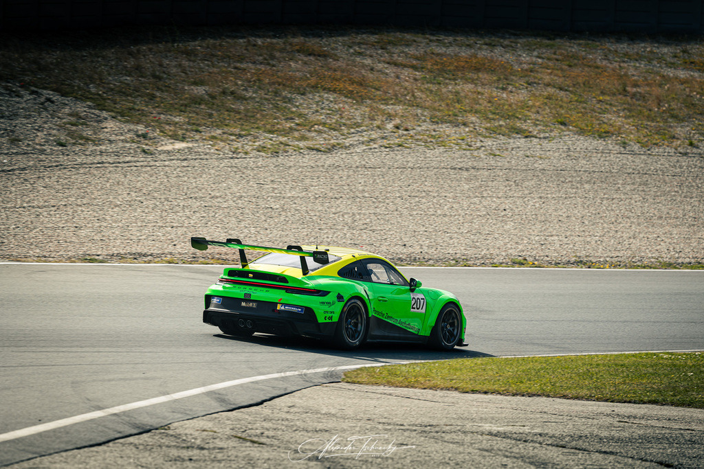 R6AT2430 _Alexander Tschuncky | Entdecken Sie die faszinierende Welt von Alexander Tschuncky Arts: Kreative Fotografie, atemberaubende Automobilkunst und hochwertiger Bilderdruck. Lassen Sie sich inspirieren! - Realisiert mit Pictrs.com