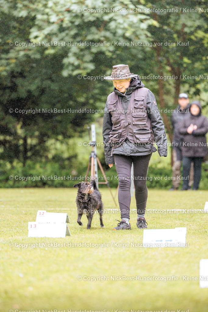 RO-Blumenthal-2026-Nickbest-Hundefotografie-0231 | Dein Hund! Dein Moment! Deine Erinnerungen! Hundefotografie in Bremen Blumenthal. Ich fange die besonderen Momente deines Vierbeiners ein – ob Indoor mit Blitzanlage oder in der freien Natur. Sicher dir dein Moment und dein Termin für eure Erinnerungen.
