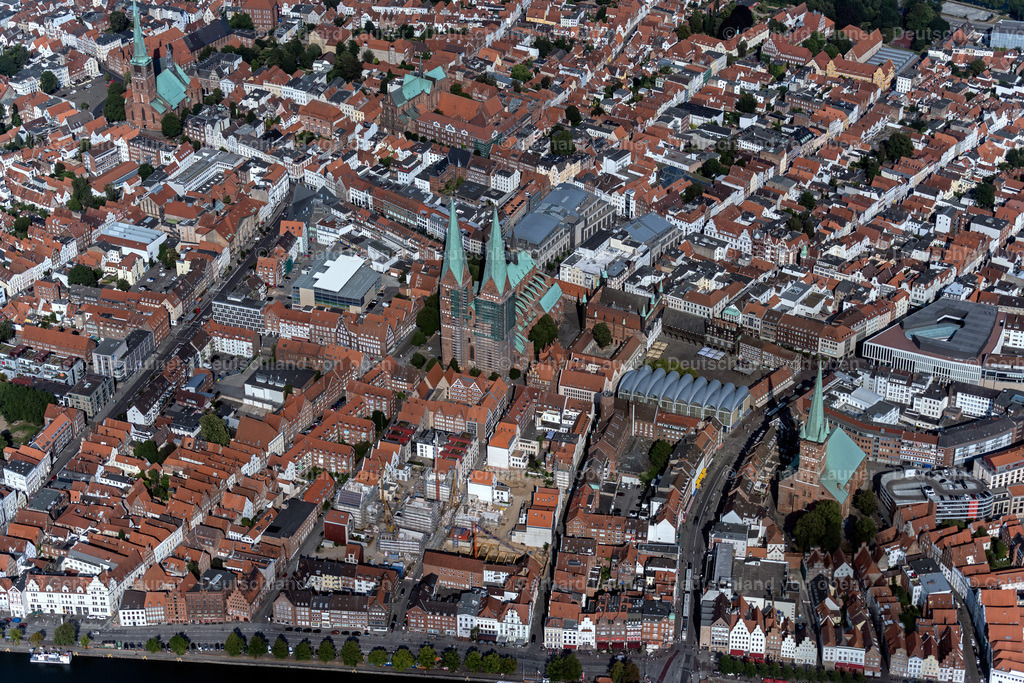 4038265 | Innenstadtbereich Lübeck mit St. Marien Kirche
