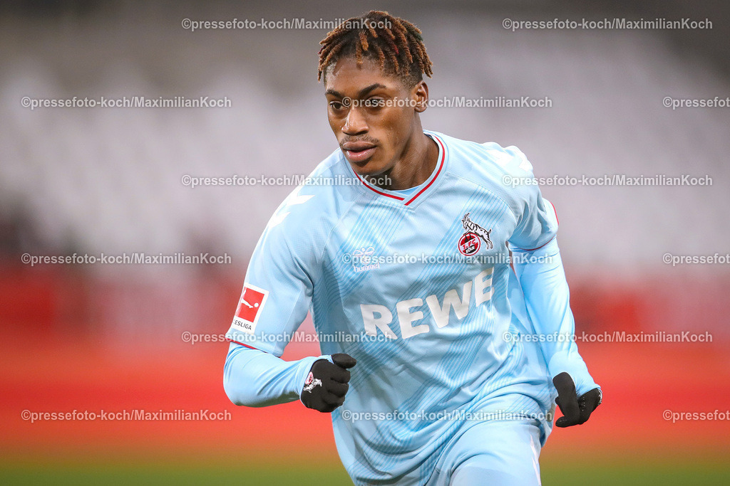 RWE06012402163 | 06.01.2024, Essen, Fußball, Herren, Stadion an der Hafenstraße, Testspiel, Rot-Weiss Essen – 1. FC Köln:  Justin Diehl (1.FC Köln). 
DFB regulations prohibit any use of photographs as image sequences and or quasi-video.
