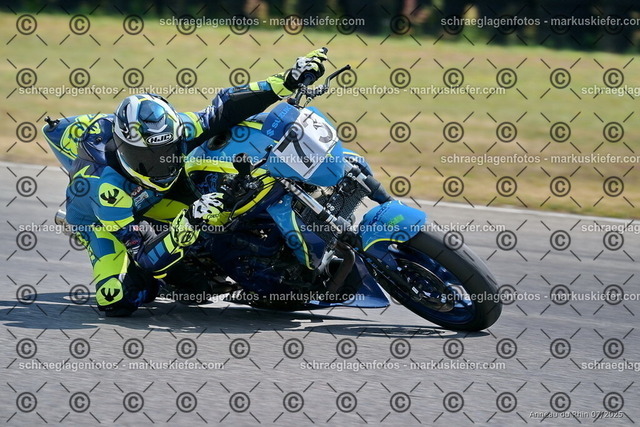 25bt04-1184 | markuskiefer.com - Realisiert mit Pictrs.com