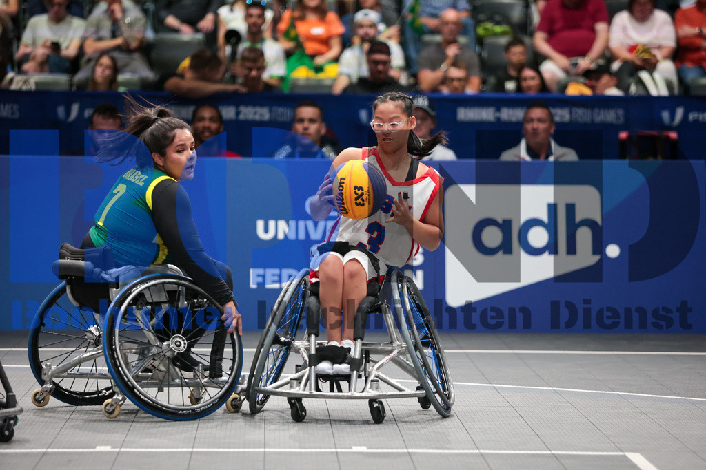 SES_TTG3X320250717-113 | bond - Realisiert mit Pictrs.com