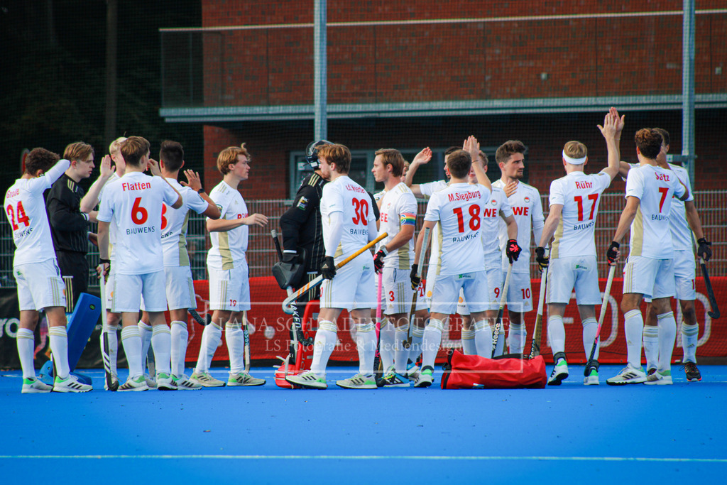 Rot - Weiß Köln - Crefelder HTC 08.10.22-35 | lanaschraderfotografie - Realisiert mit Pictrs.com