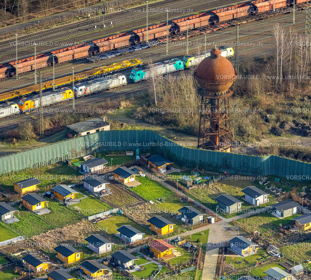 Duisburg230100248 | Luftbild, Kleingartenverein KGV 6 Seen Wedau, Wasserturm Süd, am ehemaligen Rangierbahnhof Wedau, Wedau, Duisburg, Ruhrgebiet, Nordrhein-Westfalen, Deutschland