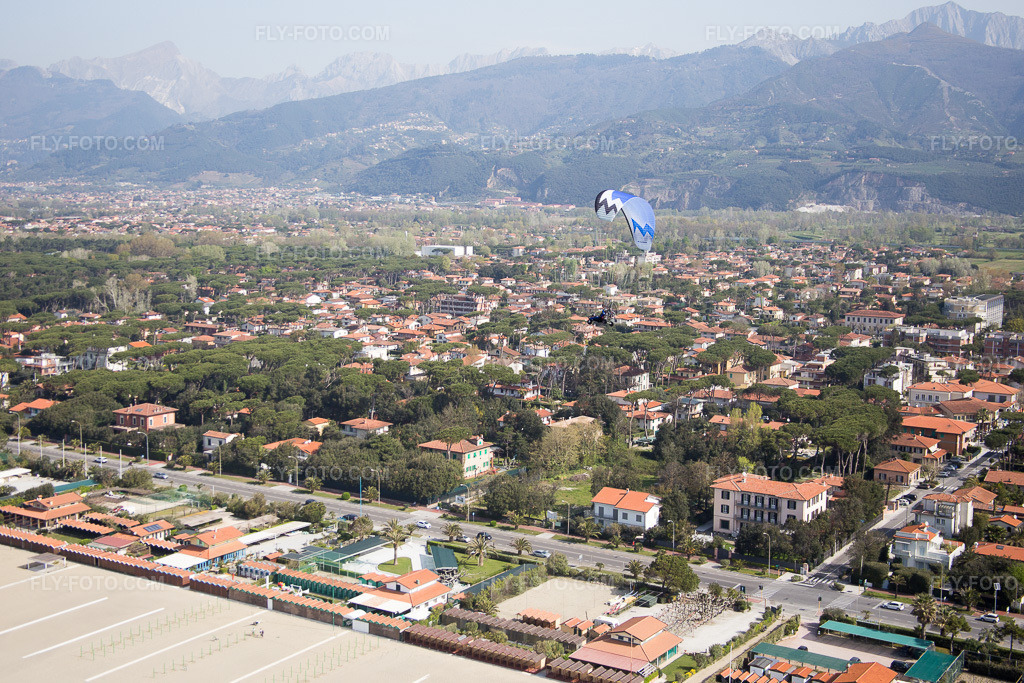 Aerial view: View of the town in Forte dei Marmi in the state Lucca, Italy.Photo: IMG_087096.jpg taken on 04/04/2016 by Werner Riehm/FLY-FOTO.comResolution of the original: 5472 x 3648 px