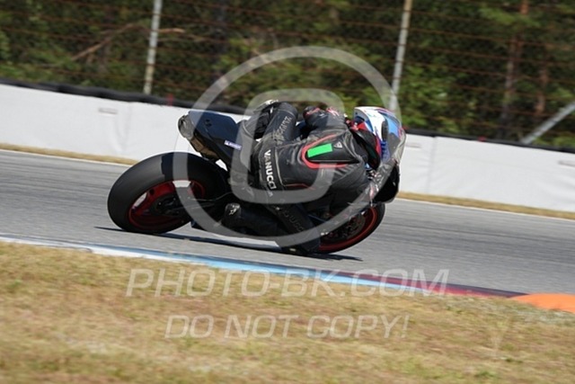 2024_07_31_PBK_34285 | Sportfotografie; SlowMotion; Video; Rennstrecke; Hafeneger; Speer; Racing; RSE; BMW; CBO; Trackday; Motorsportarena; Hockenheimring; Brno; Most; Barcelona; Valencia