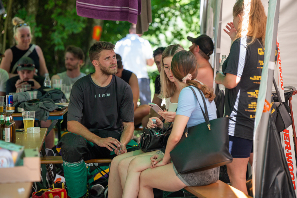 Unbenannt-851 | "Fussifoto.com – Ihr Ansprechpartner für hochwertige Fotografie! Entdecken Sie kreative Bilder und professionelle Dienstleistungen. Kontaktieren Sie uns für Ihre Projekte!"