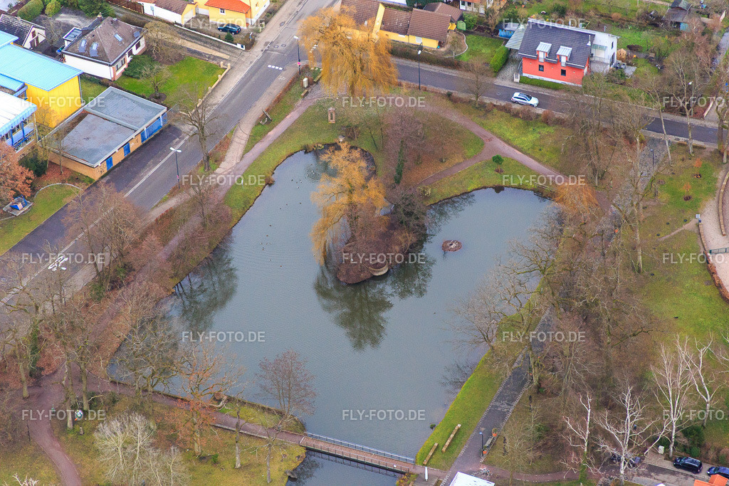 European Culture Park am Schwanenweiher | Luftbild: European Culture Park am Schwanenweiher in Kandel im Bundesland Rheinland-Pfalz in Deutschland. Foto: IMG_085917.jpg vom 08.01.2016 durch Werner Riehm/FLY-FOTO.de - Realisiert mit Pictrs.com