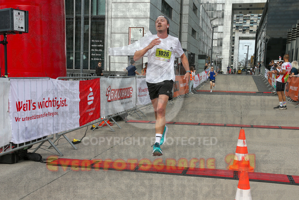 250920_1322_EX1_4209 | Sportfotografie im Rhein-Sieg Kreis, Köln, Bonn, NRW, Rheinland Pfalz, Hessen, etc. Unser Tätigkeitsfeld umfasst den Laufsport vom Volkslauf über den Marathon, Duathlon, Triathon bis zum Ultralauf wie Kölnpfad Ultra oder Schindertrail.
