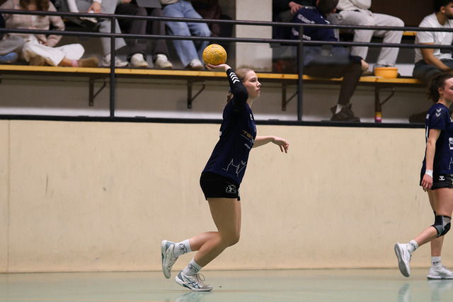Handball I Damen I Saison 2025-2026 I Verbandsliga Süd I HSG Kalkberg 06 - MTV Dänischenhagen I 14.12.2025.69 | Hannah Zickermann (15, HSG Kalkberg 06) - Realisiert mit Pictrs.com