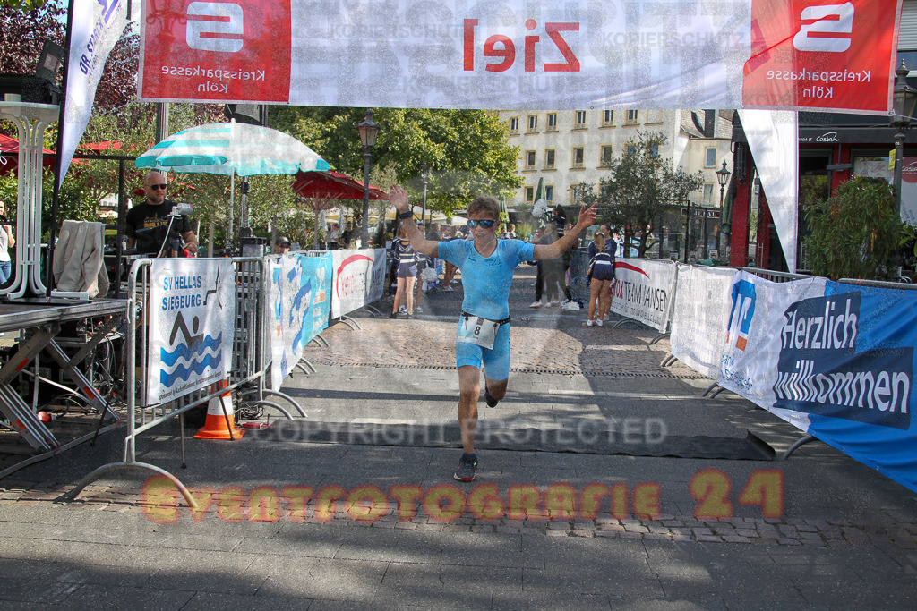 250824_1140_EV4_9000 | Sportfotografie im Rhein-Sieg Kreis, Köln, Bonn, NRW, Rheinland Pfalz, Hessen, etc. Unser Tätigkeitsfeld umfasst den Laufsport vom Volkslauf über den Marathon, Duathlon, Triathon bis zum Ultralauf wie Kölnpfad Ultra oder Schindertrail.