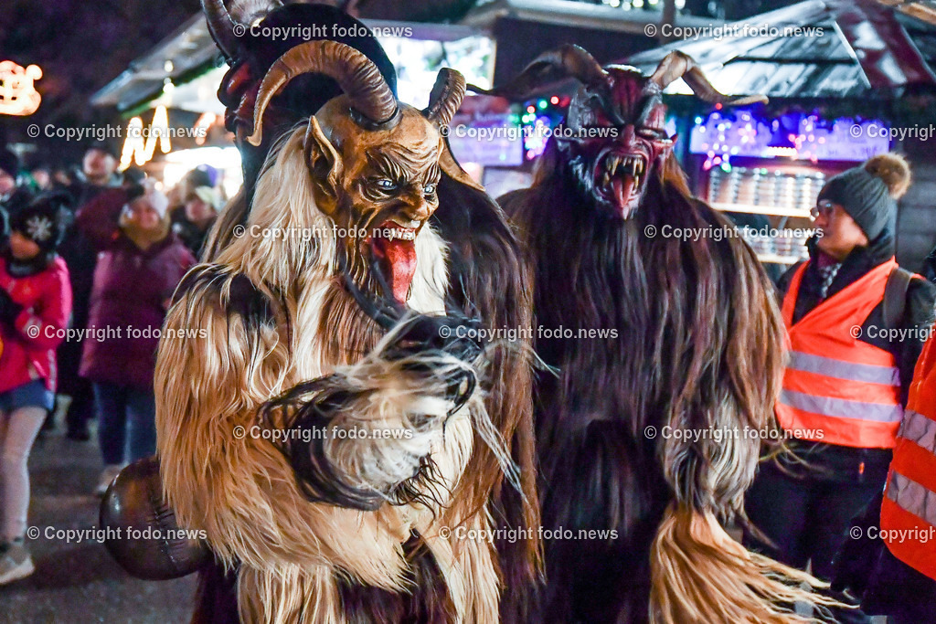 Perchten_ Christkindlmarkt Linz Volksgarten_ 14.12.2022-13 | 14.12.2022, Linz, AUT, Christkindlmarkt Volksgarten Linz, im Bild Perchtenlauf der Linzer Perchten 2022