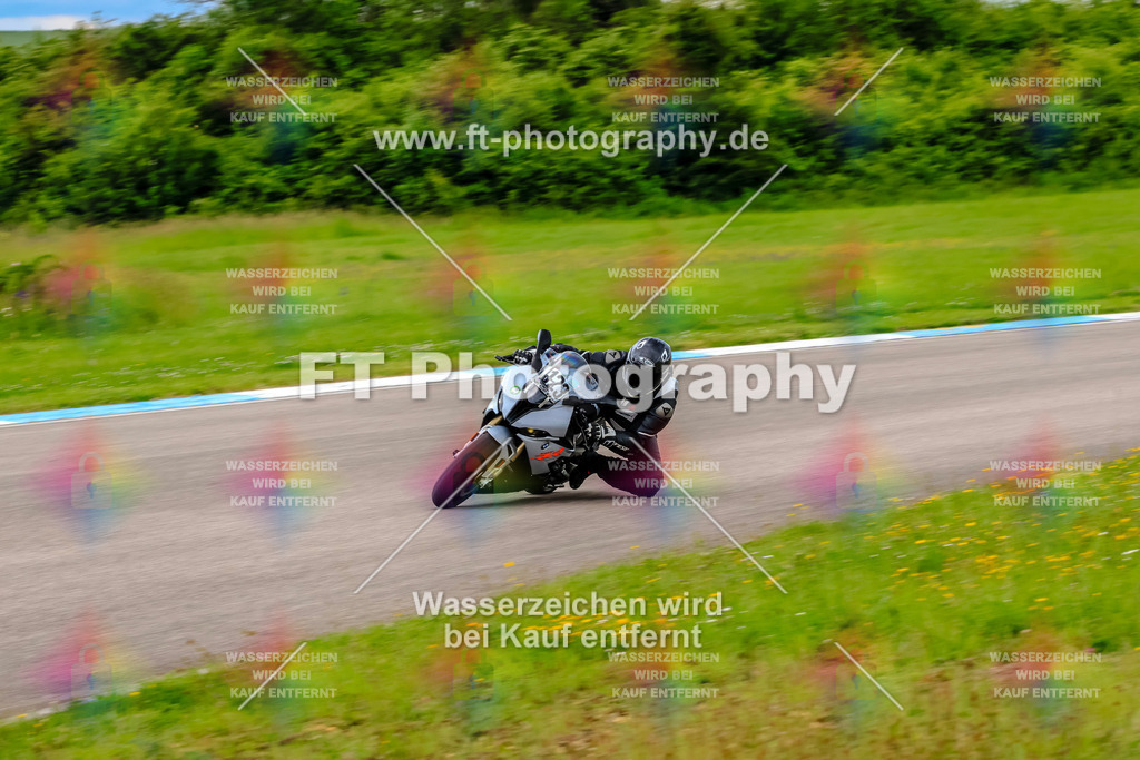 MotoTeam-3561 | Hier findet Ihr Bilder von Touristenfahrten auf der Nürburgring Nordschleife oder von anderen Veranstaltungen die ich besucht habe. Viel Spass beim Durch Schauen 