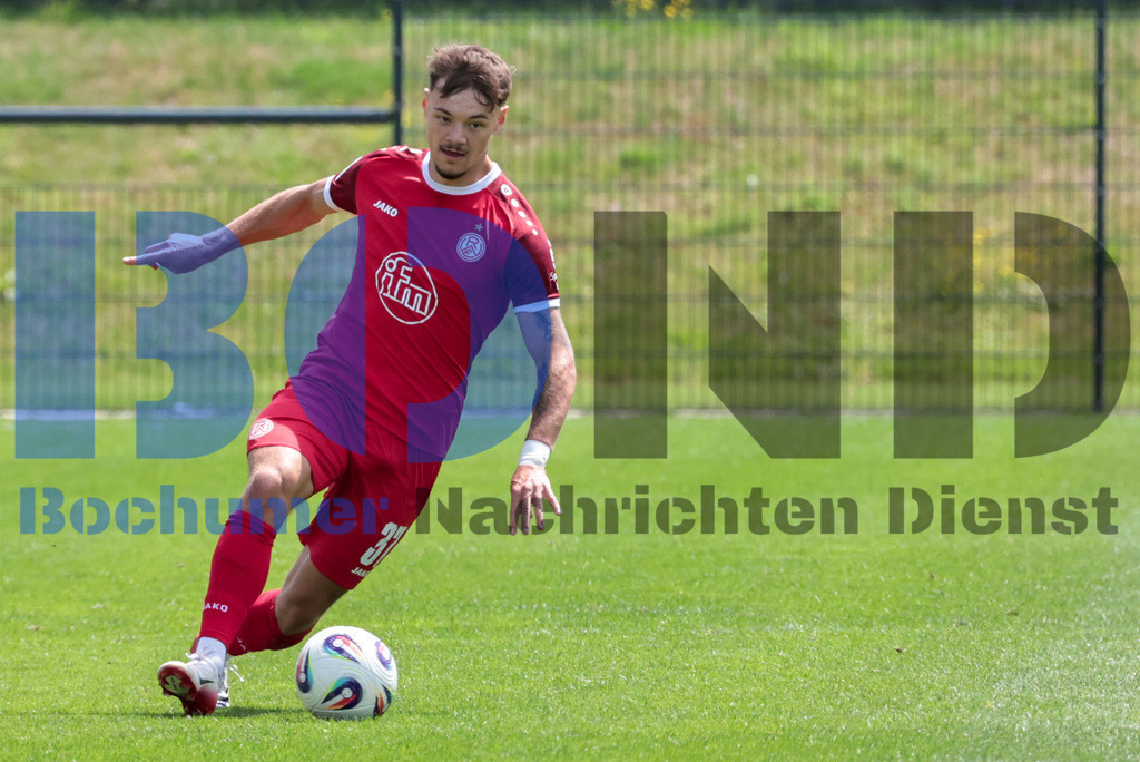 SES_ESSFKO20250712-33 | bond - Realisiert mit Pictrs.com