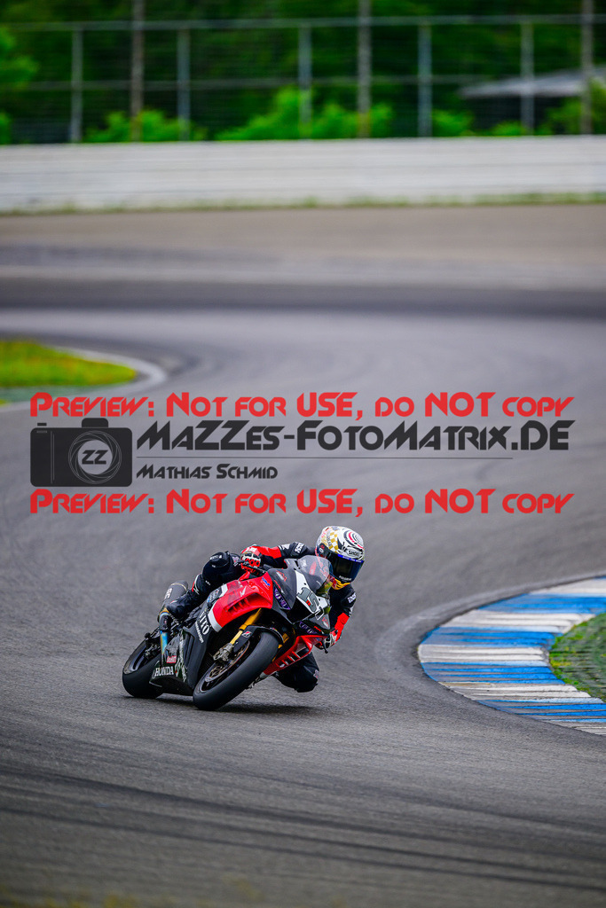 MaZZes_FotoMatrix_240614_6007705_3103 | WEISS