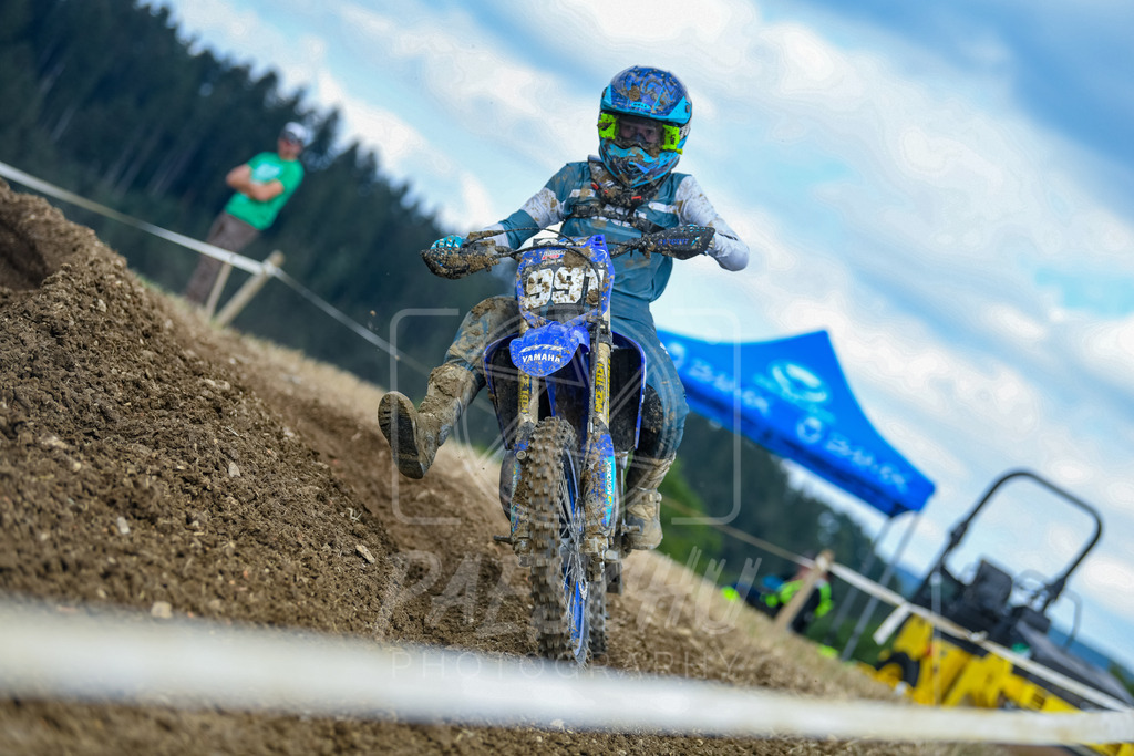 Lady (117) | Paeschuphoto Shop - Wer nicht sucht der auch nicht findet.Ob Motocrossbilder oder von einem besuchtem Spiel, Hauptsache Action. - Realisiert mit Pictrs.com