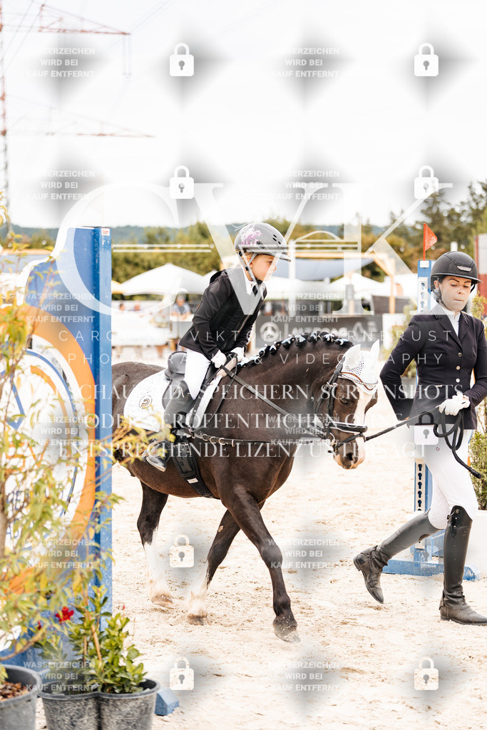CK907396 | Turnierfotografie Pferdefotografie Trier Rheinland-Pfalz Pferdesport Reitsport Tierfotografie Sportfotografie Pferdevideo Pferdevideografie Equestrianvideography equestrianphotography  - Realisiert mit Pictrs.com