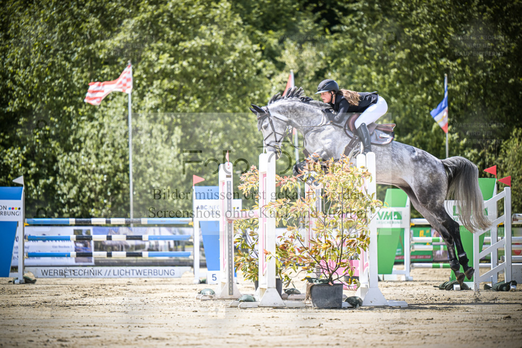 DOS_5717 | Entdecke hochwertige Reitturnierfotos von Foto Oger. Professionell, emotional und authentisch – jetzt Lieblingsmomente im Shop bestellen. - Realisiert mit Pictrs.com