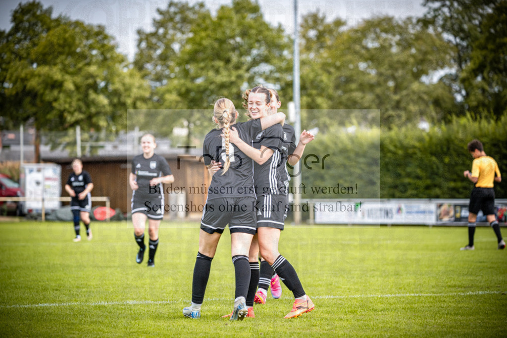 SG Bohmte/Ostercappeln/Schwagstorf - SG Hollenstede / Schwagstorf | Fr.-BZL Weser-Ems Süd · 1. Damen - SG Hollenstede / Schwagstorf · Sportplatz - Realisiert mit Pictrs.com