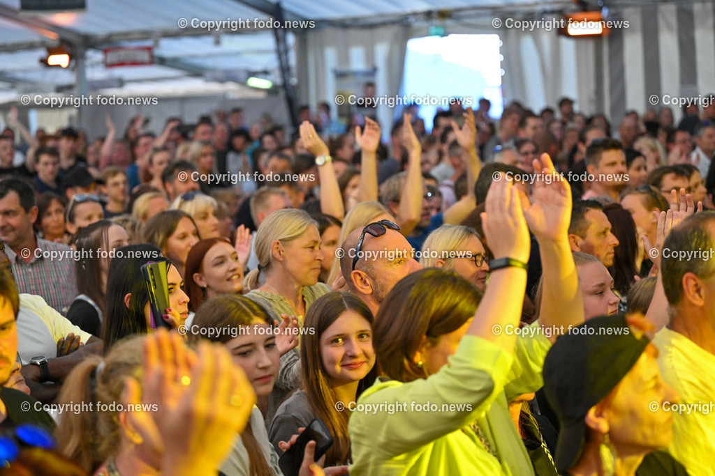Schloss Eggenberg Thorsteinn Einarsson_ 24.06.2023-8 | 24.06.2023, Eggenberg, AUT, Brauereifest 2023, im Bild Thorsteinn Einarsson in Concert auf Schloss Eggenberg