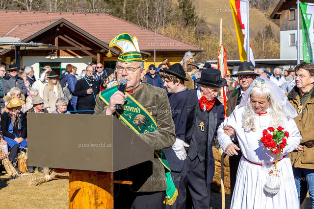 Bärentreiben in Steuerberg | Bildershop von pixelworld.at - Realisiert mit Pictrs.com