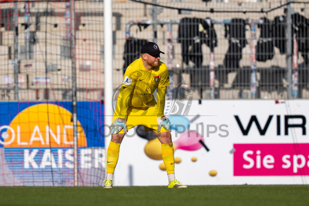 SG Sonnenhof Großaspach vs. KSV Hessen Kassel, Fussball, Regionalliga Südwest, 23. Spieltag, Saison 2025/2026, 07.03.2026 | Maximilian Reule (SG Sonnenhof Großaspach, #01),SG Sonnenhof Großaspach vs. KSV Hessen Kassel, Fussball, Regionalliga Südwest, 23. Spieltag, Saison 2025/2026, 07.03.2026Foto: photosbyphips/Philip Ziegler