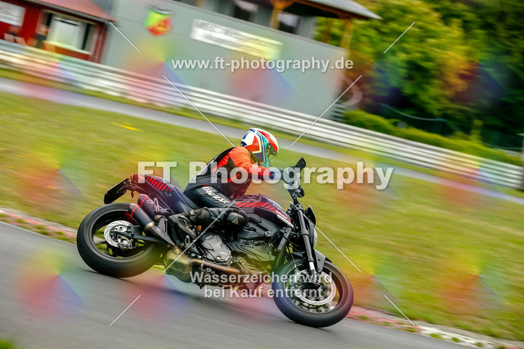 VBK-5064 | Hier findet Ihr Bilder von Touristenfahrten auf der Nürburgring Nordschleife oder von anderen Veranstaltungen die ich besucht habe. Viel Spass beim Durch Schauen 