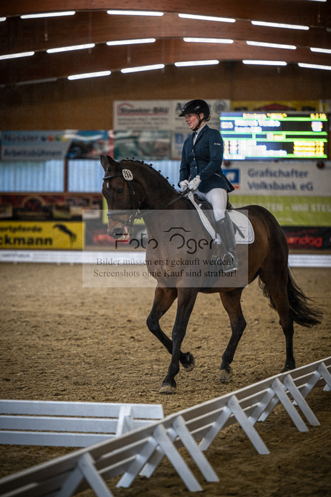 DOS_1258 | Entdecke hochwertige Reitturnierfotos von Foto Oger. Professionell, emotional und authentisch – jetzt Lieblingsmomente im Shop bestellen.Deutschlandweite Turnierfotografie. - Realisiert mit Pictrs.com