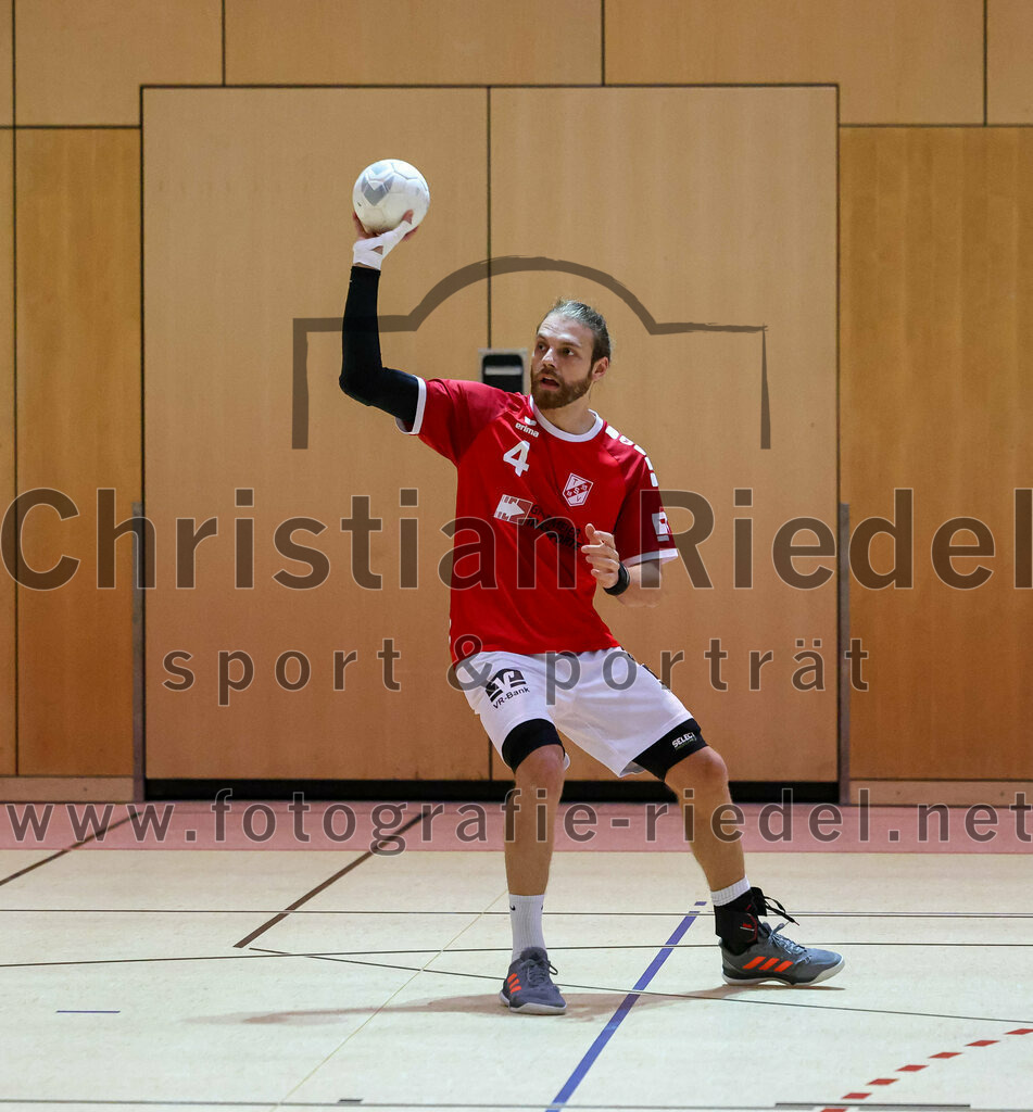 2022-10-01_008_SpVgg_Altenerding_II_gegen_TSV_Taufkirchen-Vils | Erding, Deutschland, 01.10.2022:
Handball, Bezirksklasse Männer 2022 / 2023, 1. Spieltag, SpVgg Altenerding II gegen TSV Taufkirchen/Vils, Endergebnis: 21:32

Thomas Anhoffer (TSV Taufkirchen/Vils, #4)

Foto: Christian Riedel / fotografie-riedel.net