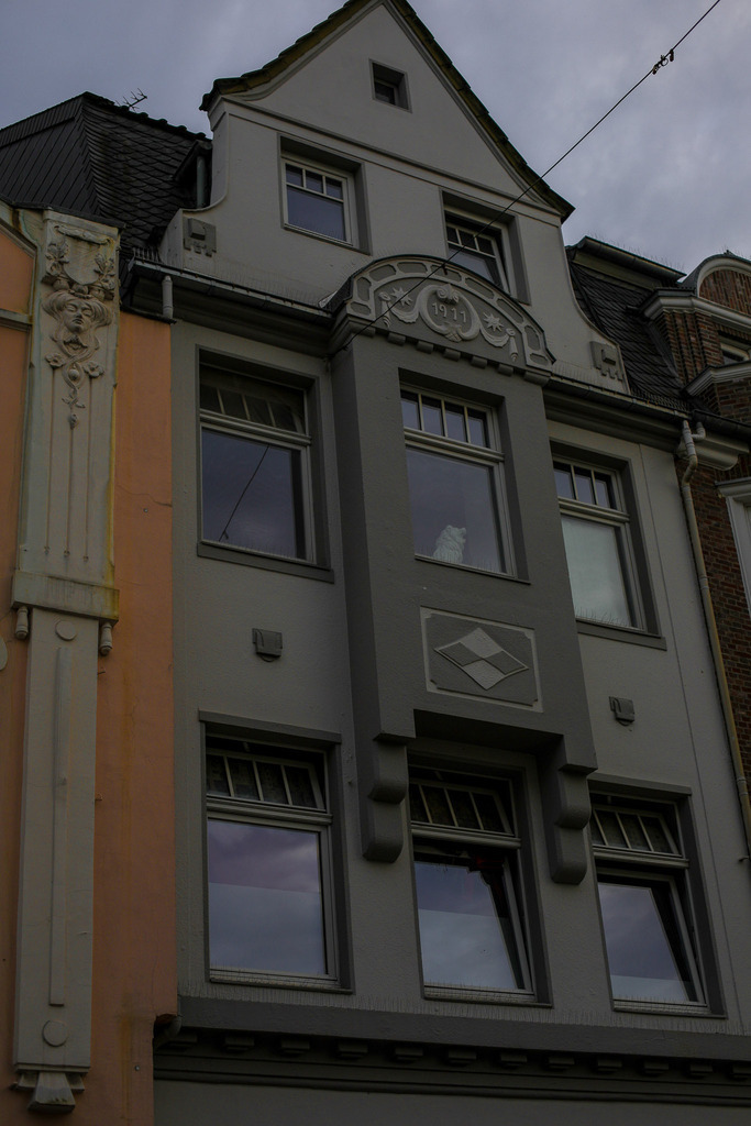 Moers_Stadtrundgang_070825_30 | Bildergalerie von Sport-Ereignissen aber auch von weiteren spannenden Dingen - nicht nur vom Niederrhein. In Anlehnung an den bekannten Spruch von Hanns Dieter Hüsch heißt das Motto: "Niederrhein ist überall".  - Realisiert mit Pictrs.com