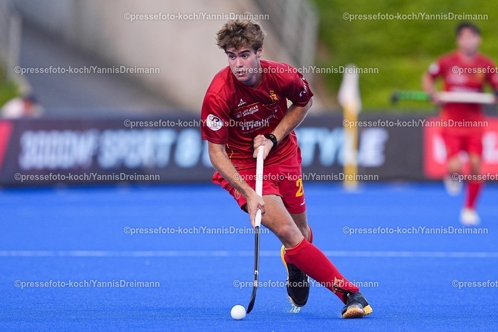 xydrx10082505044 | 10.08.2025, xydrx, Herren EuroHockey Championship 2025, Gruppenphase, Gruppe A, Spanien - Österreich, Sparkassenpark Mönchengladbach: Bruno Font (ESP #26)