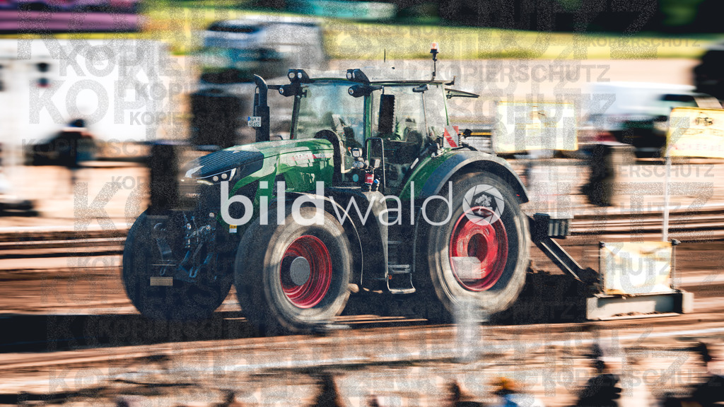 Trecker Treck Hohenhorn 2025 Pulling Party (948 von 2105) | BILDWALD - eine Auswahl an Bildern von Thomas Perrotton zum bestellen und genießen. Alle Bilder von Thomas Perrotton - Alle Bilder mit einer SONY Kamera gemacht - SONY TAMRON SIGMA PHOTOSHOP LIGHTROOM BILDWALD Online kaufen Bilderwald Wandbilder - Realisiert mit Pictrs.com