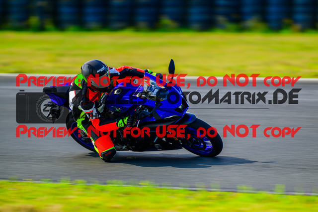 MaZZes_FotoMatrix_240725_6007705_-81 | BLAU