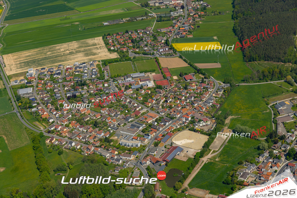 Das Luftbild der Stadt Mitwitz wurde 2022 vom Flugzeug heraus erstellt (keine Drohnen-Aufnahmen) Aufnahmehöhe ca.450 Meter- hohe Bildauflösung und Druck-Qualität. Garantiert!