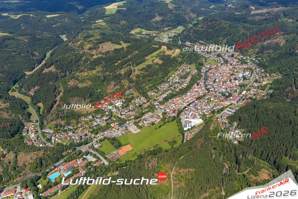 Das Luftbild der Stadt Steinwiesen wurde 2021 vom Flugzeug heraus erstellt (keine Drohne) Aufnahmehöhe ca.450 Meter- hohe Bildauflösung und Druck-Qualität garantiert!